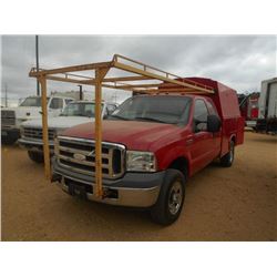 2006 FORD F350 XLT UTILITY TRUCK, VIN/SN:1FDSX35566EC71601 - 4X4, EXTENDED CAB, V8 GAS ENGINE, A/T, 