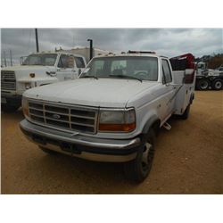 1995 FORD F SUPER DUTY SERVICE TRUCK, VIN/SN:1FDLF47F0SEA80365 - POWERSTROKE DIESEL ENGINE, 5 SPD TR