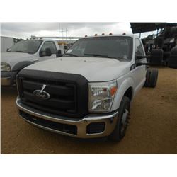 2011 FORD F350 CAB & CHASSIS, VIN/SN:1FDRF3G61BEA57777 - GAS ENGINE, A/T, ODOMETER READING 188,626 M