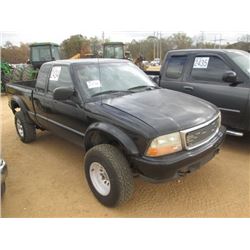 2003 GMC SANOMA PICKUP, VIN/SN:1GTCT19X838109208 - 4X4, GAS ENGINE, A/T, ODOMETER READING 174,321 MI