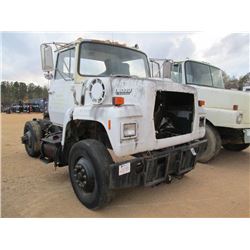 1989 FORD L8000 TRUCK TRACTOR, VIN/SN:1FDXR82A9KVA36165 - CAB & CHASSIS, 11R22.5 TIRES (DOES NOT RUN