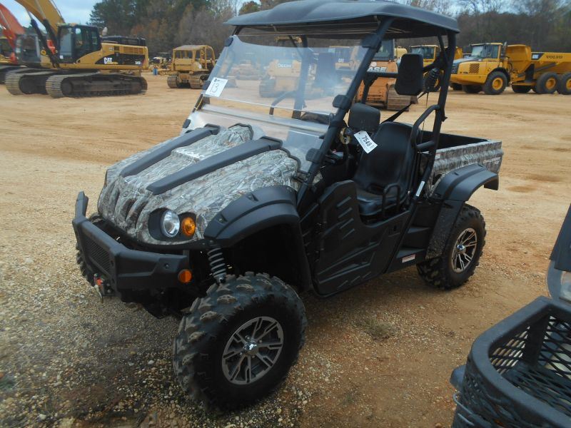 2015 CUB CADET CHALLENGER 700 UTV, VIN/SNLWGMBYD86FA000388 4X4