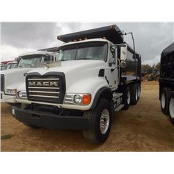 2006 MACK CV713 DUMP, VIN/SN:1M2AG11C36M044781 - TRI-AXLE, 370 HP MACK DIESEL ENG, 8LL TRANS, ENGINE