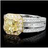 Image 2 : 18K Gold 2.21ctw Fancy Color Diamond Ring