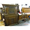 Image 1 : Ornately Carved Oak Hutch & Side Bar