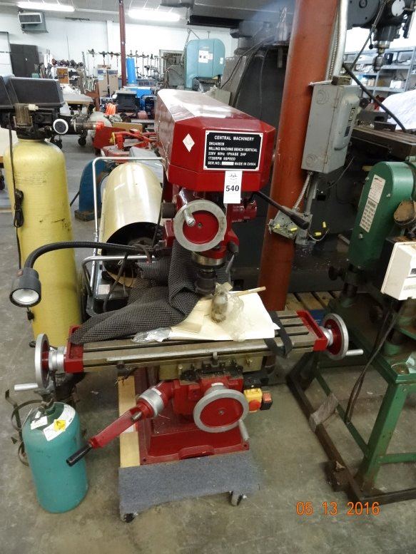 Central Machinery Vertical Milling Machine