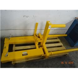 Global Forklift Attachment - Drum Positioner