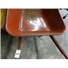 Image 2 : Red Wheelbarrow