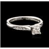 Image 1 : 14KT White Gold 0.66ctw Diamond Ring
