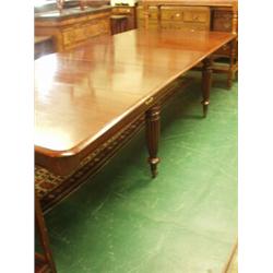 Superb quality Regency extending dining table…