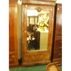 Good quality figured walnut mirrored bookcase…