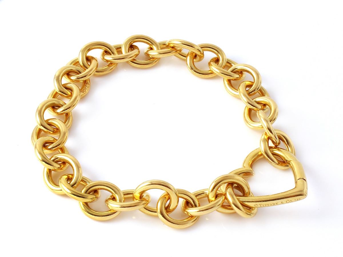 Tiffany & Co. 18K Yellow Gold Circular Chain Link Heart Bracelet 272