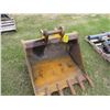 Image 1 : 36" BUCKET TO FIT JOHN DEERE 410J EXTEND A HOE