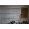Image 2 : 4 WHITE BOARDS AND 2 CORK BOARDS