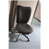 Image 2 : 9 ASSORTED TASK CHAIRS