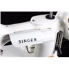 Image 3 : Singer Featherweight Model 221 Sewing Machine