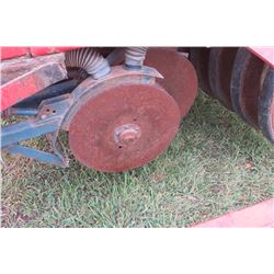 Melroe M310 series 3 press drills