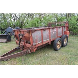 IHC model 275 tandem manure spreader
