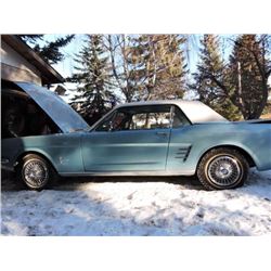 CLASSIC 1966 FORD MUSTANG COUPE