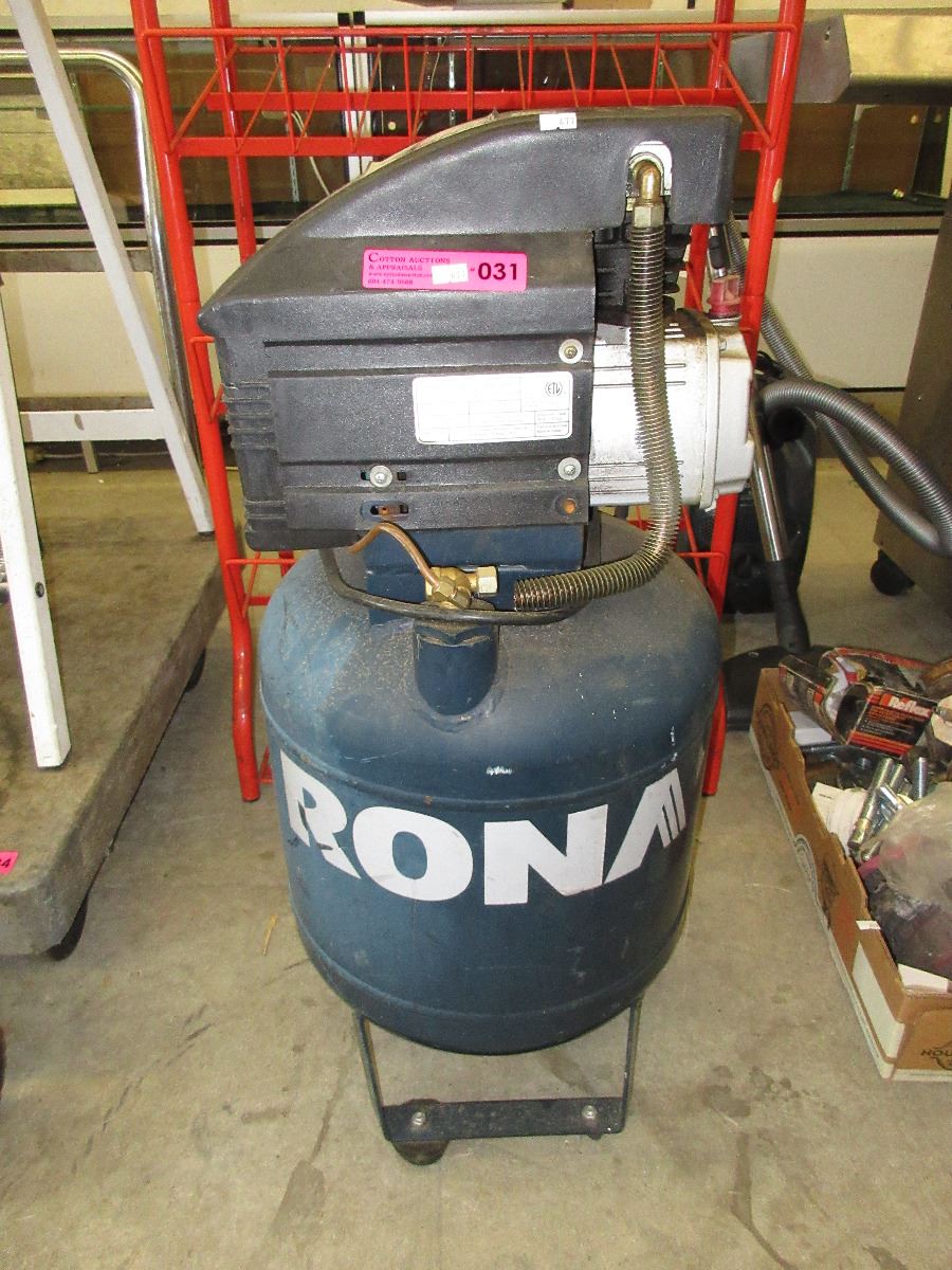 Rona 15 Gallon vertical air compressor used