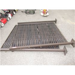 2 Metal Patio Dividers