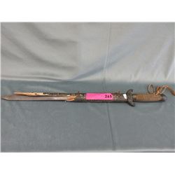 Pair of fighting knives in single sheath