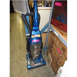 Bissell upright vacuum - used