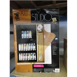 New artist's easle & paint set