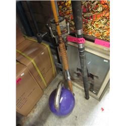 2 Fishing rods & a kettle bell - used