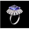 Image 4 : 9.62ct Tanzanite and Diamond Ring - 14KT White Gold