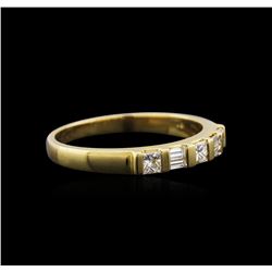 18KT Yellow Gold 0.40ctw Diamond Ring