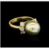 Image 1 : 0.66ctw Pearl and Diamond Ring - 14KT Yellow Gold