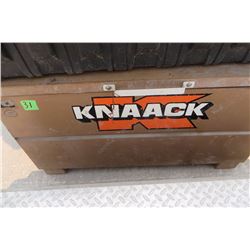 Knaack job site box
