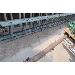 Light Aluminum extension ladder