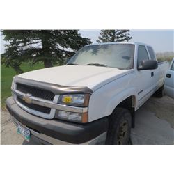 2004 GMC 2500 extend cab, V8 Automatic  296000 KM serial #1GCHK29U54E238868, MB TOD
