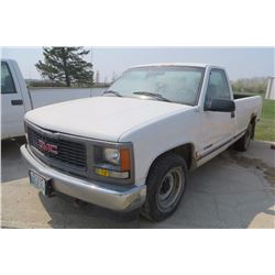 1998 1500 GMC pickup 8 ft box V6 automatic 370 000 km TOD