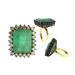 20.99 TCW EMERALD & DIAMOND SQUARE RING 18K  GOLD & SILVER