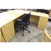 Image 2 : MAPLE BOW FRONT L-SHAPE EXECUTIVE DESK