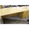 Image 2 : MAPLE BOW FRONT EXECUTIVE DESK