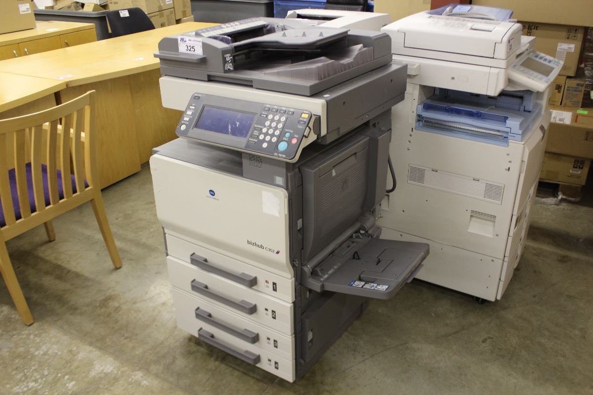 KONICA / MINOLTA BIZHUB C352 COLOR COPY MACHINE