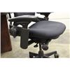 Image 2 : STEELCASE LEAP ERGONOMIC OFFICE CHAIR