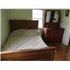 Image 1 : Matching Vintage Dresser and Bed