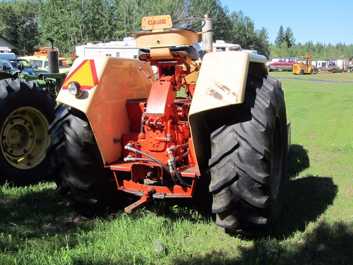 CASE 730 COMFORT KING TRACTOR