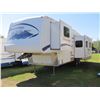 Image 1 : 2005 MOUNTAINEER BY MONTANA 5TH WHEEL HOLIDAY TRAILER