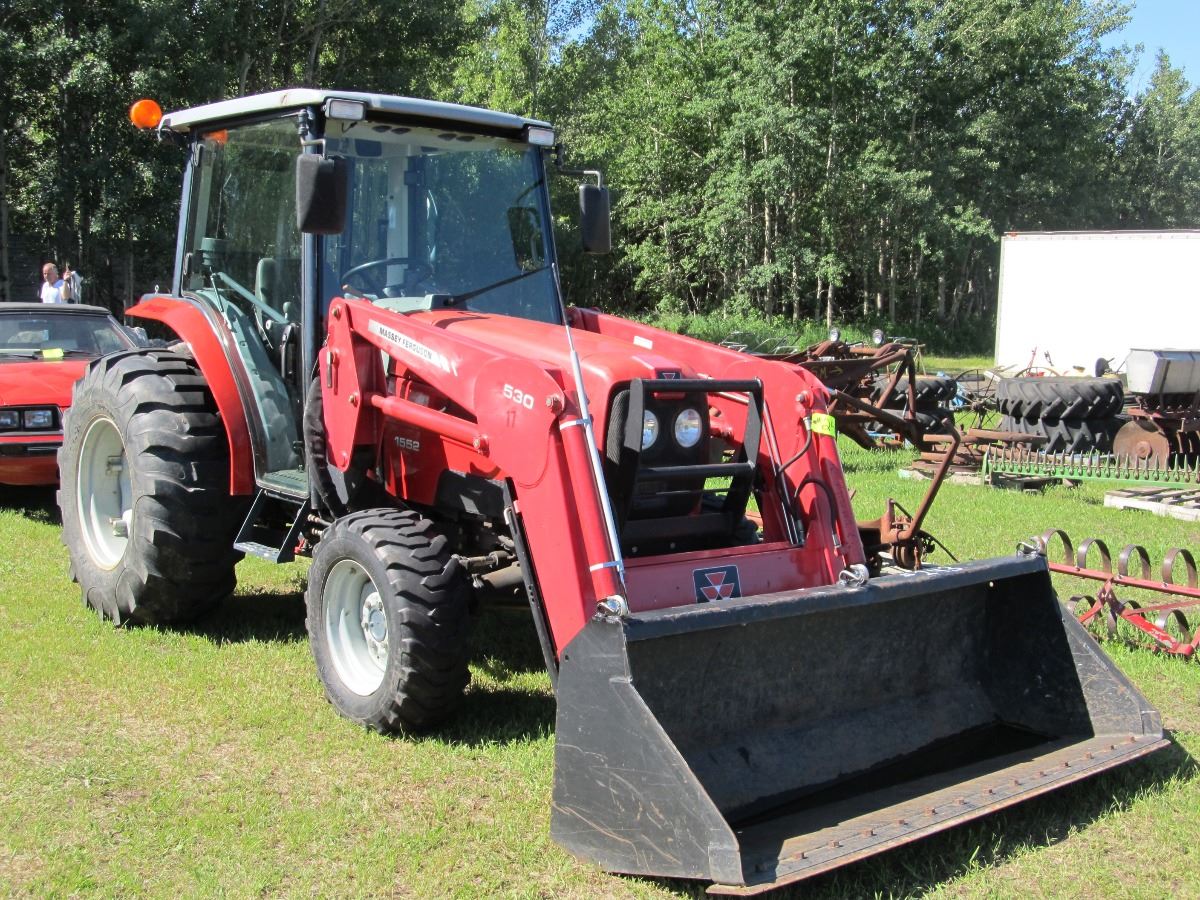 2006 MASSEY FERGUSON 1552 TRACTOR