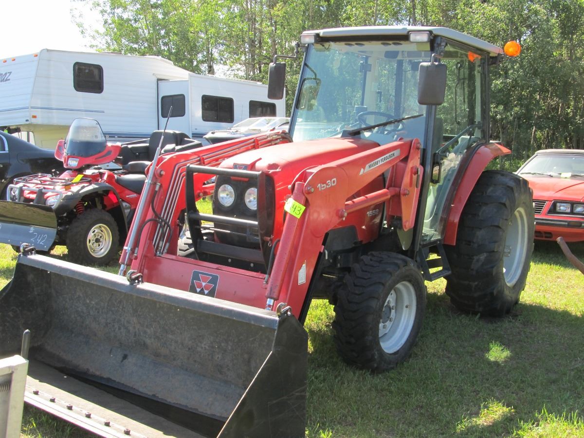 2006 MASSEY FERGUSON 1552 TRACTOR
