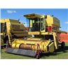 Image 2 : NEW HOLLAND TR85 ROTARY COMBINE