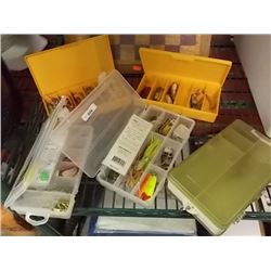 FISHING GEAR IN 5 DIVIDED CONTAINERS