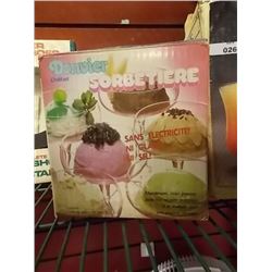 ICE CREAM MAKER - ELECTRIC