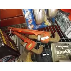 PIPE WRENCHES - 2 TTL